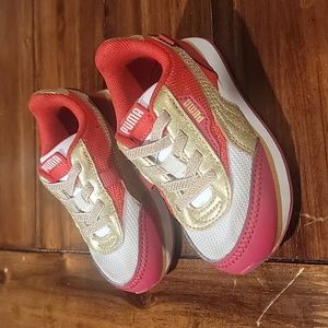 Puma Sneakers